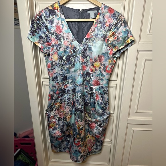 H&M Floral‎ Watercolor Dress with Pockets - Size 6 - Picture 1 of 7